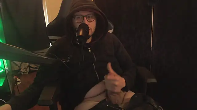 chicostick413 online show from 12/01/25, 02:07