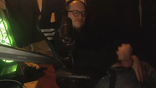 chicostick413 online show from 11/29/25, 07:58