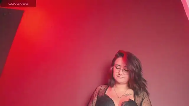 KylieMaxwell online show from 12/18/25, 01:04