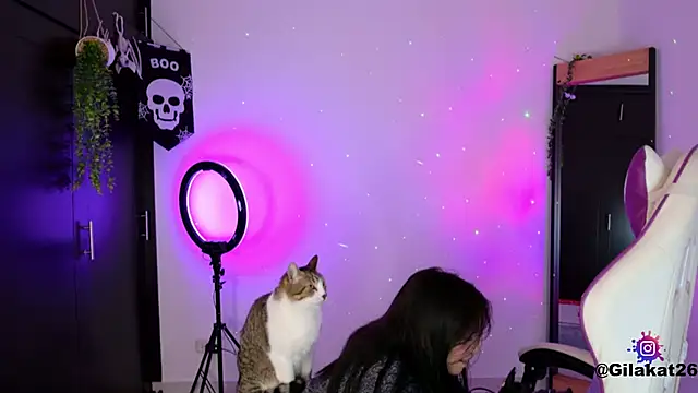 GilaKat online show from 11/10/25, 06:18