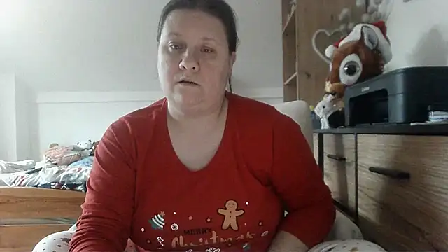 Snapshot of ReifeVenna chatting on 12/21/25, 01:24 ReifeVenna online show from 12/21/25, 01:24