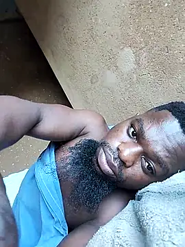 Snapshot of Chocolate_factory_man chatting on 11/12/25, 04:16 Chocolate factory man online show from 11/12/25, 04:16