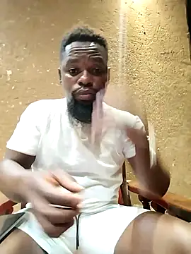 Snapshot of Chocolate_factory_man chatting on 12/17/25, 01:21 Chocolate factory man online show from 12/17/25, 01:21