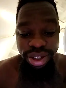 Snapshot of Chocolate_factory_man chatting on 11/25/25, 04:13 Chocolate factory man online show from 11/25/25, 04:13