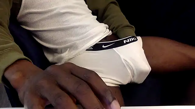 Snapshot of tevinhawkin chatting on 01/07/25, 06:03 tevinhawkin online show from 01/07/25, 06:03