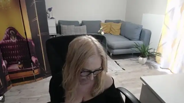 Snapshot of sofia_xkiss chatting on 03/20/26, 02:51 sofia xkiss online show from 03/20/26, 02:51
