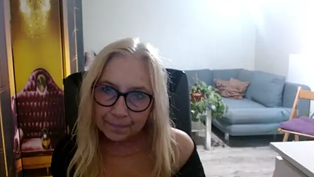 sofia xkiss online show from 11/07/25, 03:05