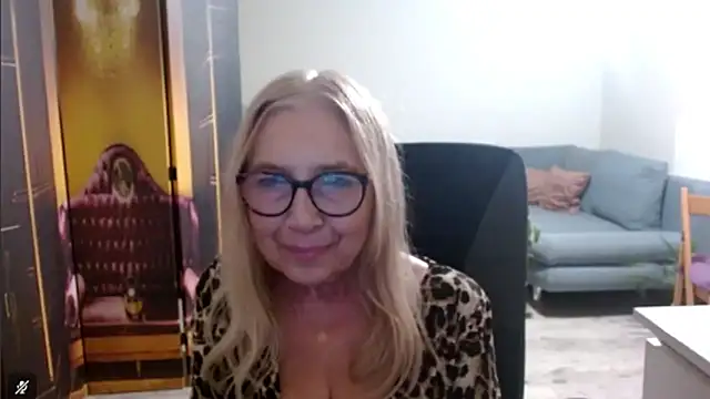 sofia xkiss online show from 11/10/25, 02:44