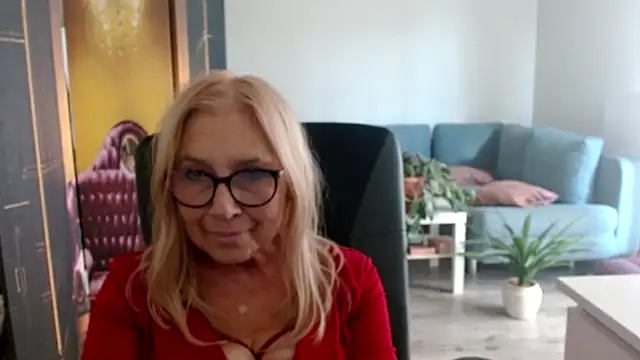 Snapshot of sofia_xkiss chatting on 10/02/25, 01:47 sofia xkiss online show from 10/02/25, 01:47