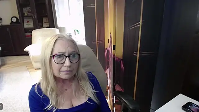 Snapshot of sofia_xkiss chatting on 07/06/26, 01:51 sofia xkiss online show from 07/06/26, 01:51