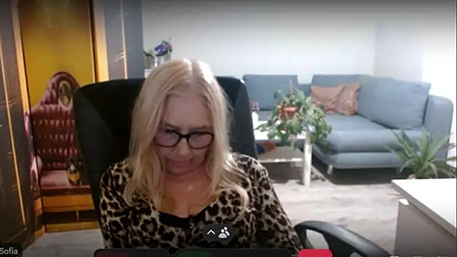 sofia xkiss online show from 10/27/25, 02:40