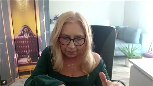 sofia xkiss online show from 10/21/25, 01:43