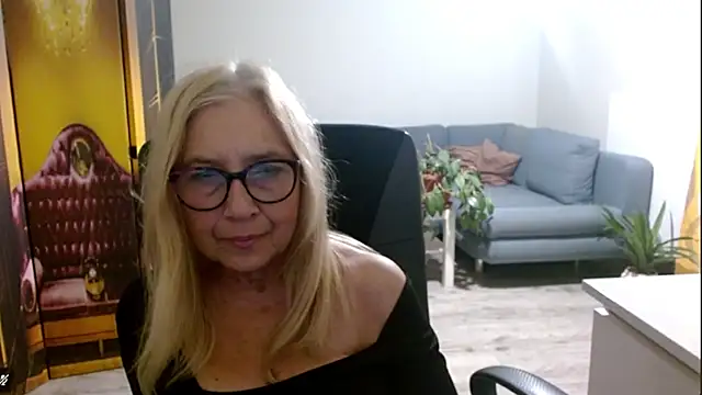 sofia xkiss online show from 11/26/25, 02:50