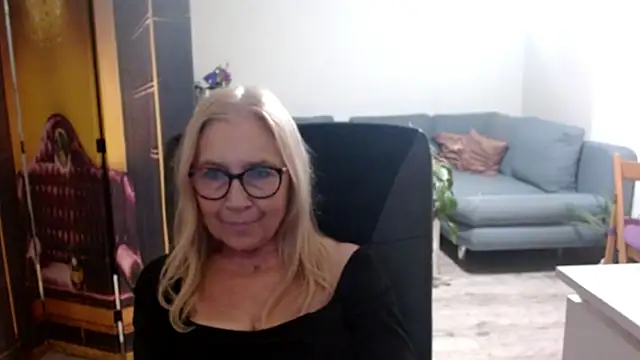 sofia xkiss online show from 11/16/25, 02:44