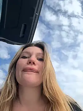 justmila online show from 01/15/26, 12:19