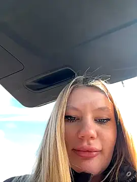 justmila online show from 10/21/25, 10:36