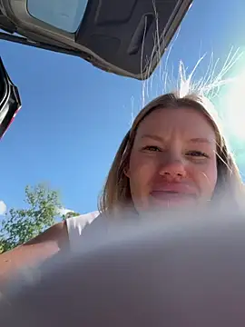 justmila online show from 04/18/26, 10:50