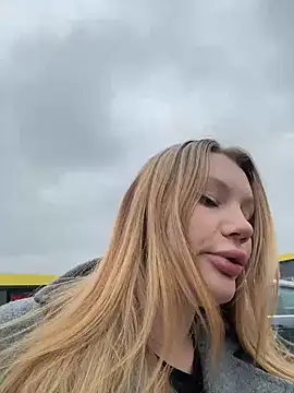 justmila online show from 11/09/25, 11:58