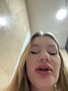 justmila online show from 11/01/25, 10:42