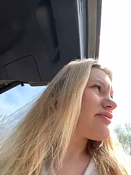 justmila online show from 03/25/26, 10:25