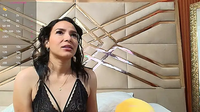Snapshot of Sluttyandmature chatting on 02/25/25, 01:00 Sluttyandmature online show from 02/25/25, 01:00
