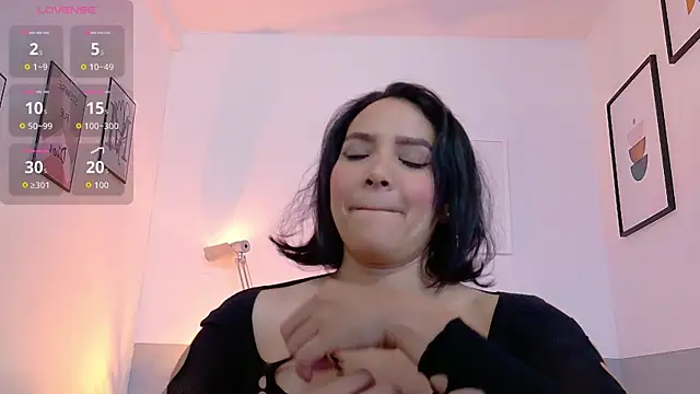 Snapshot of Sluttyandmature chatting on 06/14/26, 06:53 Sluttyandmature online show from 06/14/26, 06:53