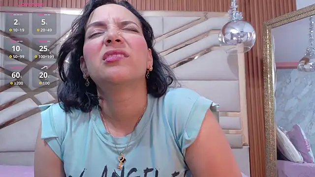 Sluttyandmature online show from 04/14/26, 12:54