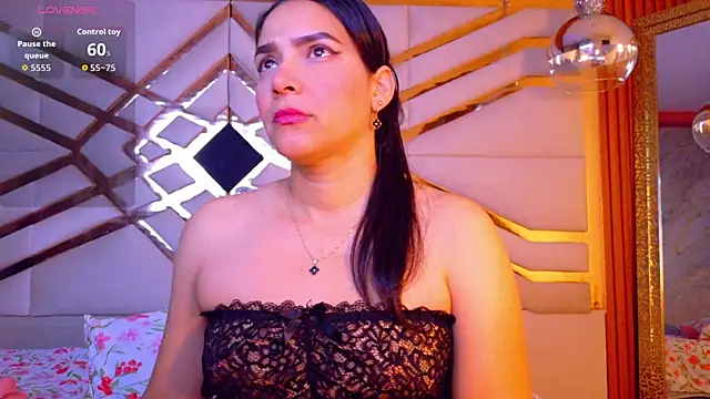 Sluttyandmature online show from 01/06/26, 12:53