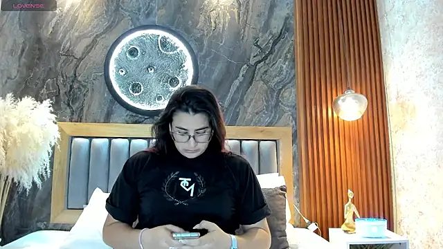 Snapshot of BellaPeers_ chatting on 05/21/26, 11:29 BellaPeers online show from 05/21/26, 11:29