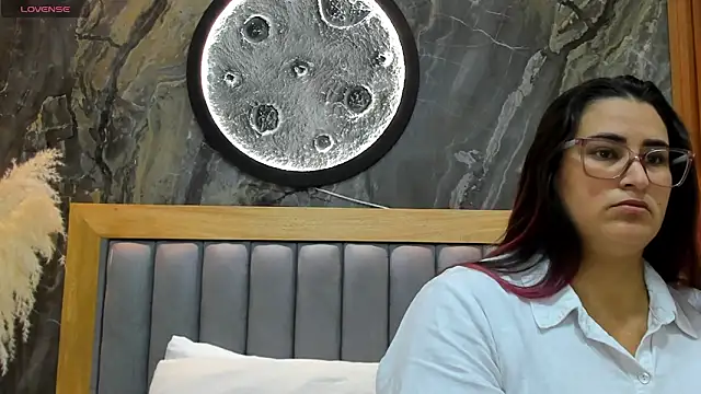 BellaPeers  online show from 04/14/26, 11:04