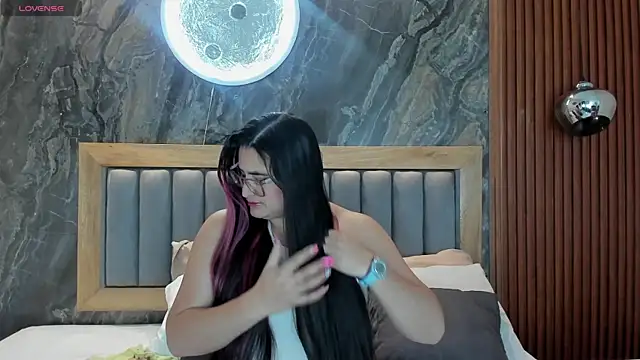 BellaPeers  online show from 10/25/25, 12:28