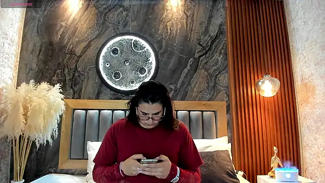 Snapshot of BellaPeers_ chatting on 05/24/26, 11:32 BellaPeers online show from 05/24/26, 11:32