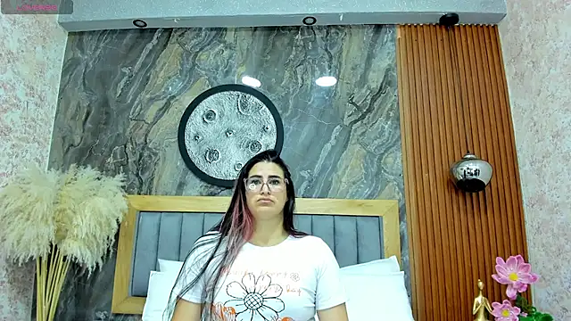 Snapshot of BellaPeers_ chatting on 04/28/26, 10:41 BellaPeers online show from 04/28/26, 10:41