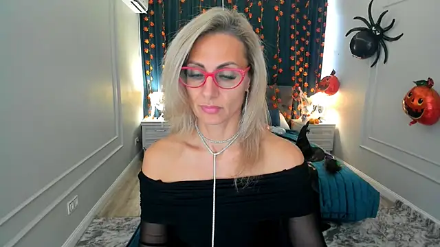 MuseOfStage online show from 10/10/25, 11:33