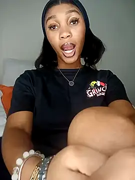 Shria107 online show from 12/04/25, 10:42