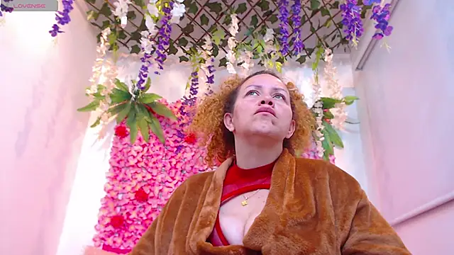 BLONDE SEXYHOT online show from 01/14/26, 10:19