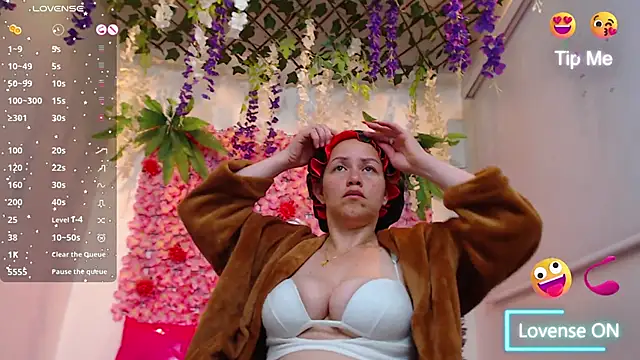 BLONDE SEXYHOT online show from 01/12/26, 11:50