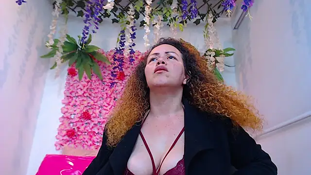 BLONDE SEXYHOT online show from 04/16/26, 07:47