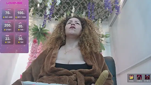 BLONDE SEXYHOT online show from 02/17/26, 12:57