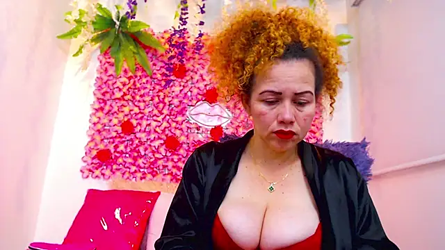 BLONDE SEXYHOT online show from 11/15/25, 06:34