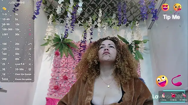 BLONDE SEXYHOT online show from 01/10/26, 10:10