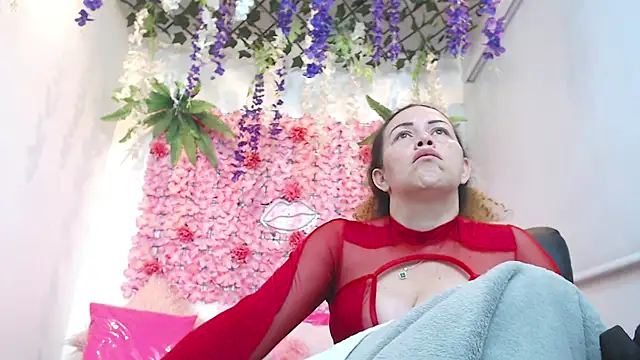 BLONDE SEXYHOT online show from 12/14/25, 01:28