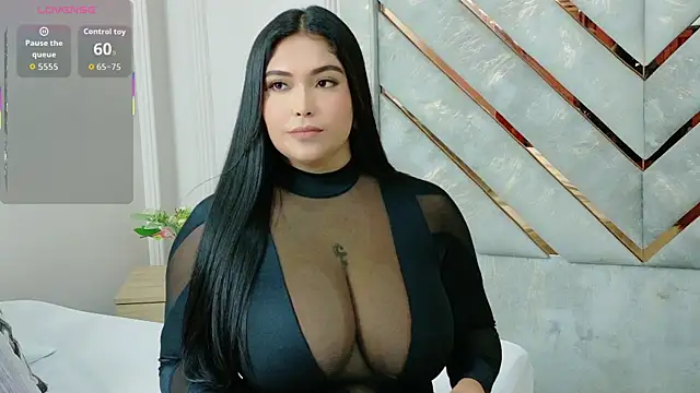 Snapshot of Kendall-Moll chatting on 03/31/26, 11:23 Kendall-Moll online show from 03/31/26, 11:23