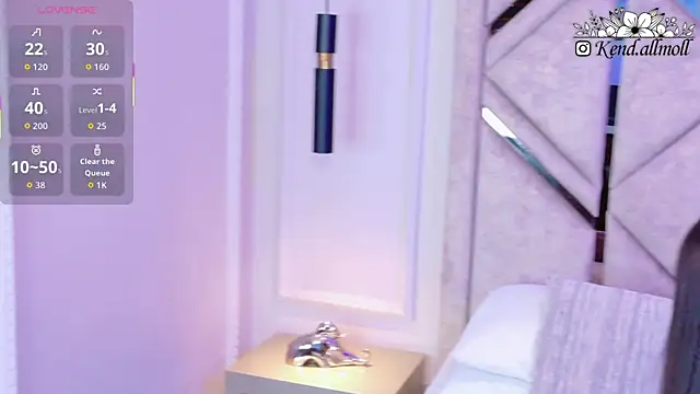 Kendall-Moll online show from 11/18/25, 01:21