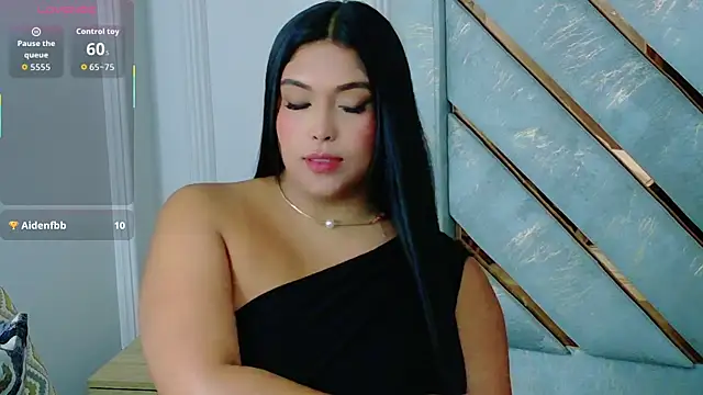 Snapshot of Kendall-Moll chatting on 04/10/26, 12:12 Kendall-Moll online show from 04/10/26, 12:12