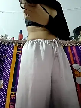 catreena online show from 10/04/25, 07:04