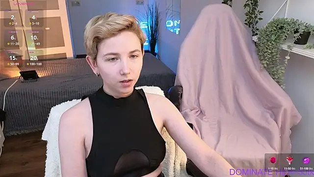 velvetvalkyries online show from 03/04/25, 05:13