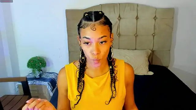 Snapshot of sasha_fox00 chatting on 02/10/25, 12:19 sasha fox00 online show from 02/10/25, 12:19
