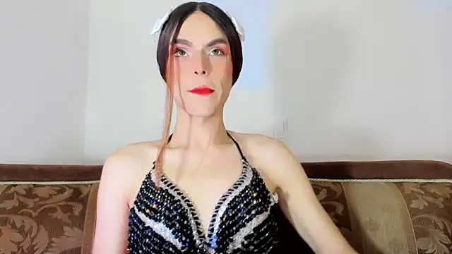 TatiGil online show from 10/10/25, 12:00