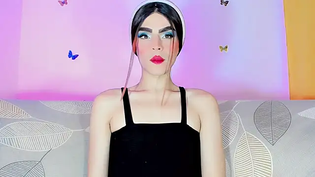 Snapshot of TatiGil chatting on 04/23/26, 02:40 TatiGil online show from 04/23/26, 02:40